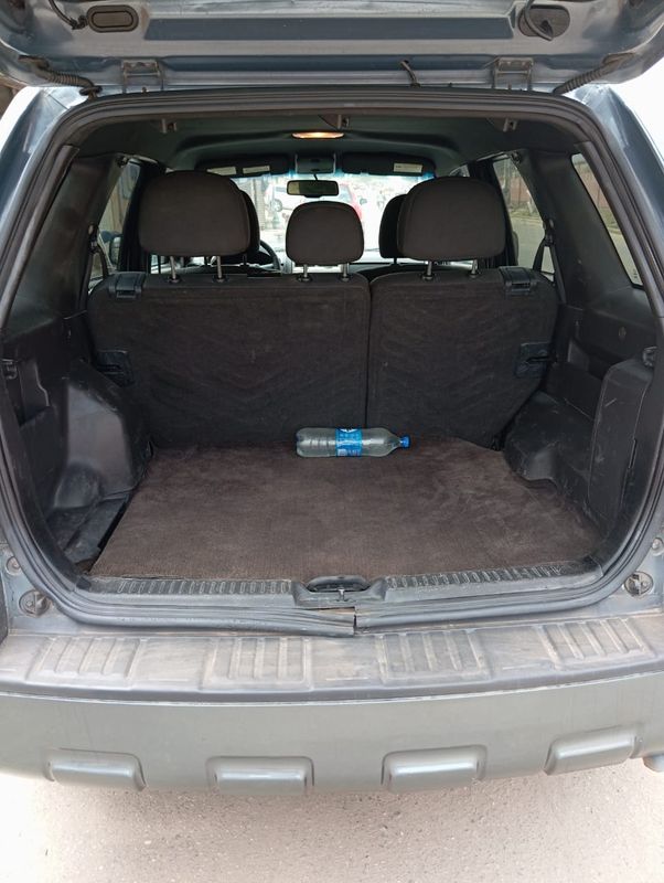 Thumbnail 6 of 2010 Ford Escape